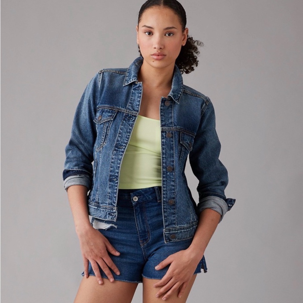 American Eagle Outfitters Denim Trucker Jacket
